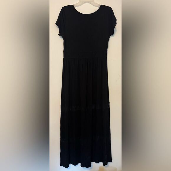 Elegant Black Maxi Dress - Picture 2 of 2